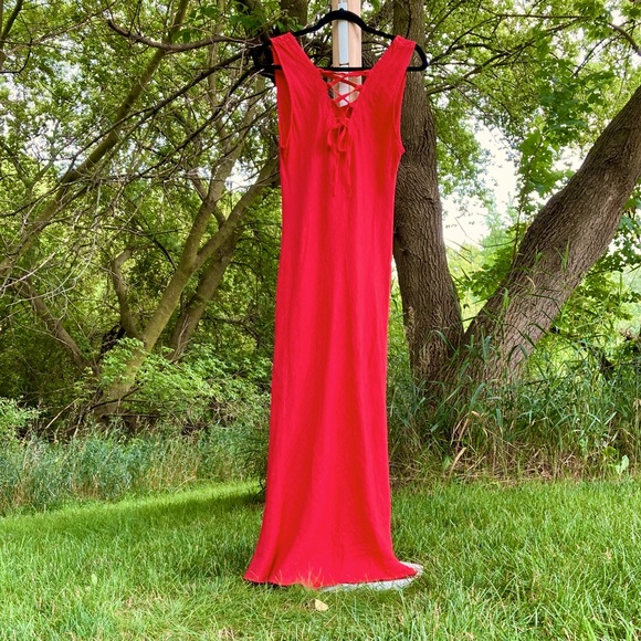 LAVINIA AL TEMPLE: Women’s L gorgeous red linen maxi dress w/lace-up back. - Picture 2 of 7